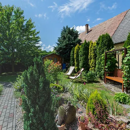 Apartman Voelgykapu Vendeghaz Monostorapáti