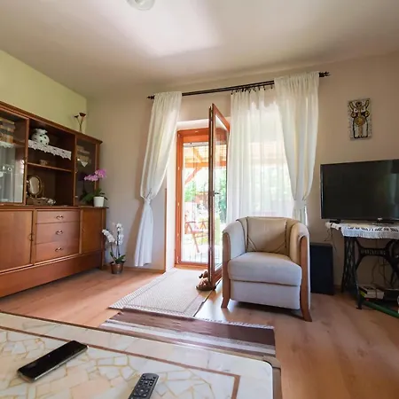 Voelgykapu Vendeghaz Monostorapati