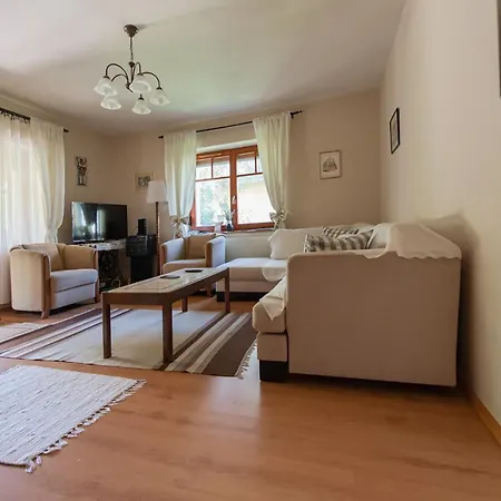 Apartman Voelgykapu Vendeghaz Monostorapáti